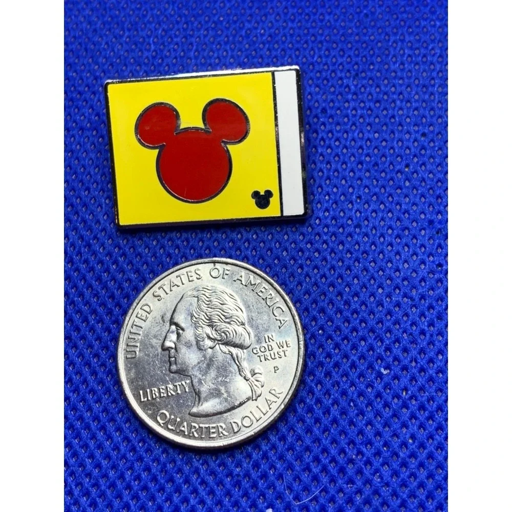 2010 Disney's Yacht Club Disney Pin Hidden Mickey Yellow Pillow